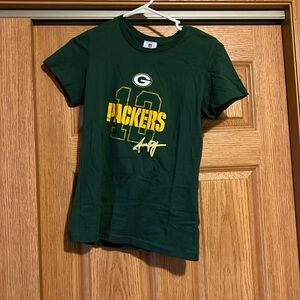 Women’s Size small Team Apparel Green Bay Packers Short Sleeve Tee